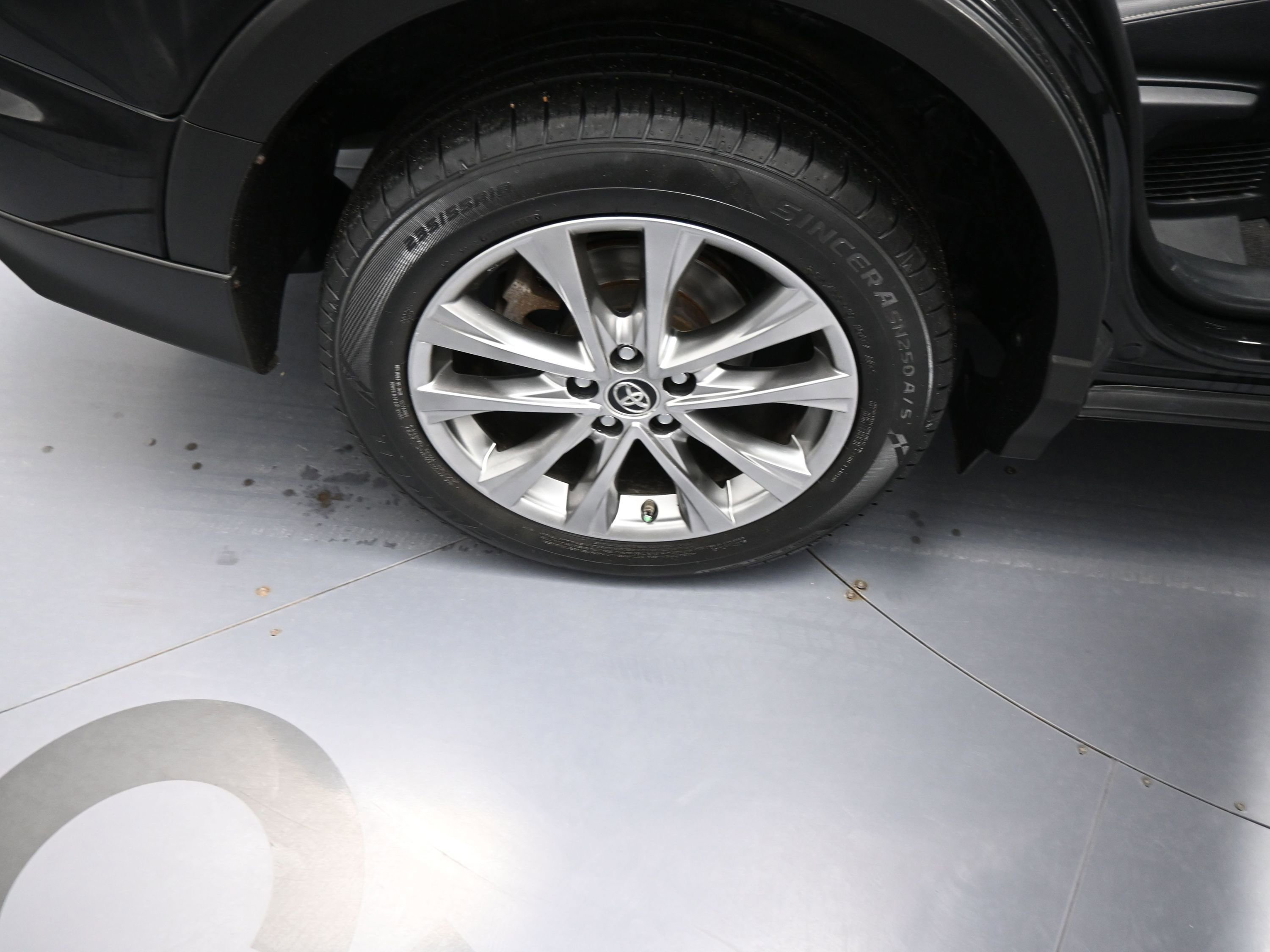 Used 2016 Toyota RAV4 Limited AWD/4WD image 21