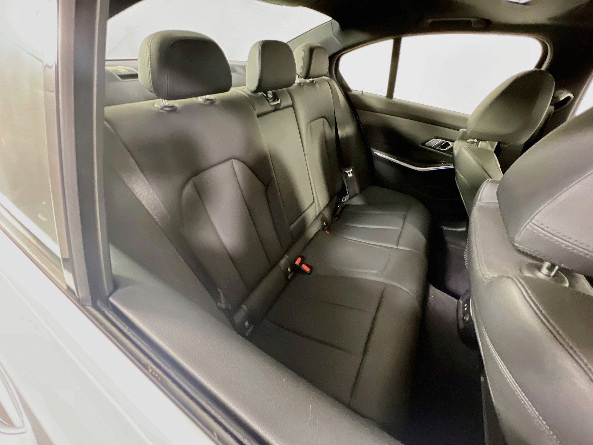 Used 2019 BMW 330i xDrive Sedan w/ Premium Package image 26