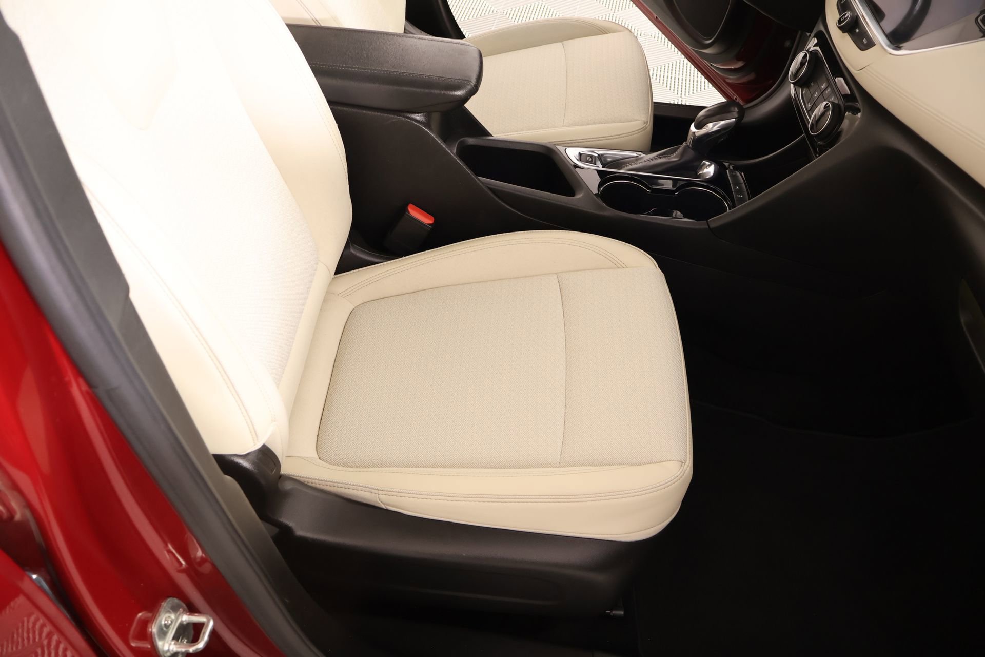 Used 2021 Buick Encore GX Preferred w/ Cold Weather Comfort Package FWD image 13