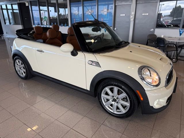 Used 2015 MINI Cooper S FWD image 2