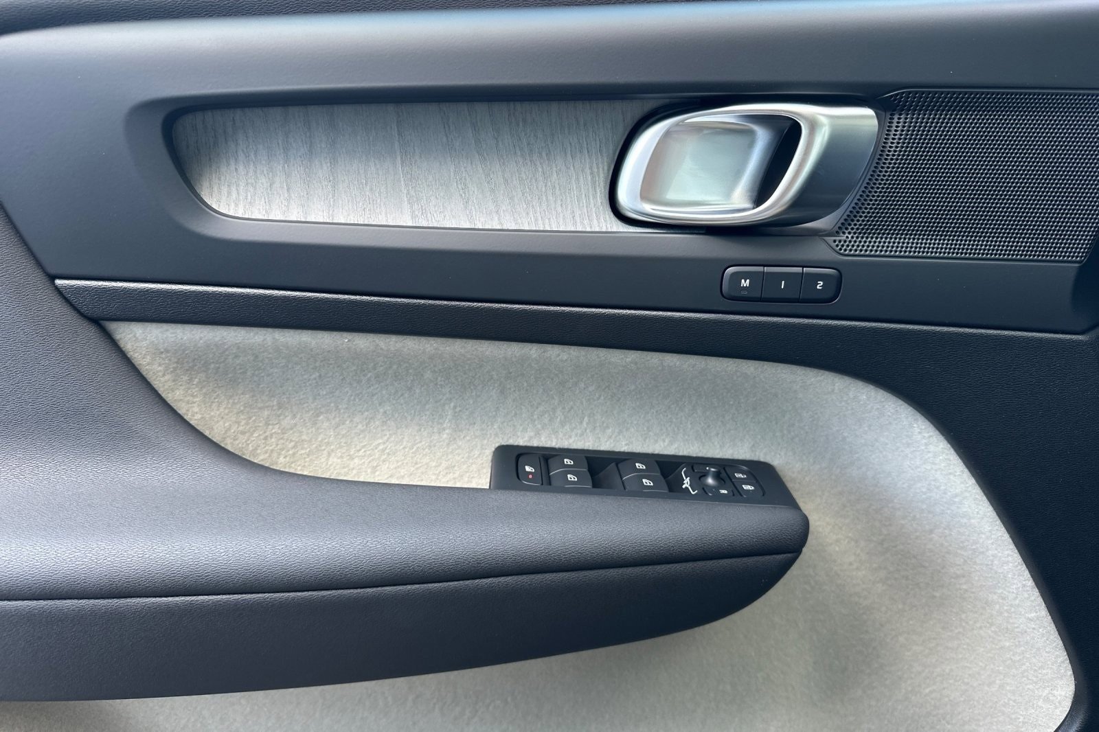 New 2026 Volvo XC40 B5 Plus w/ Protection Package Premier image 14