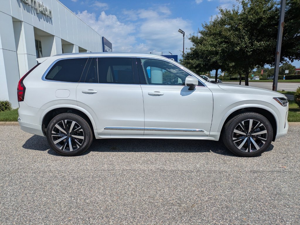 New 2026 Volvo XC90 T8 Core AWD/4WD image 3