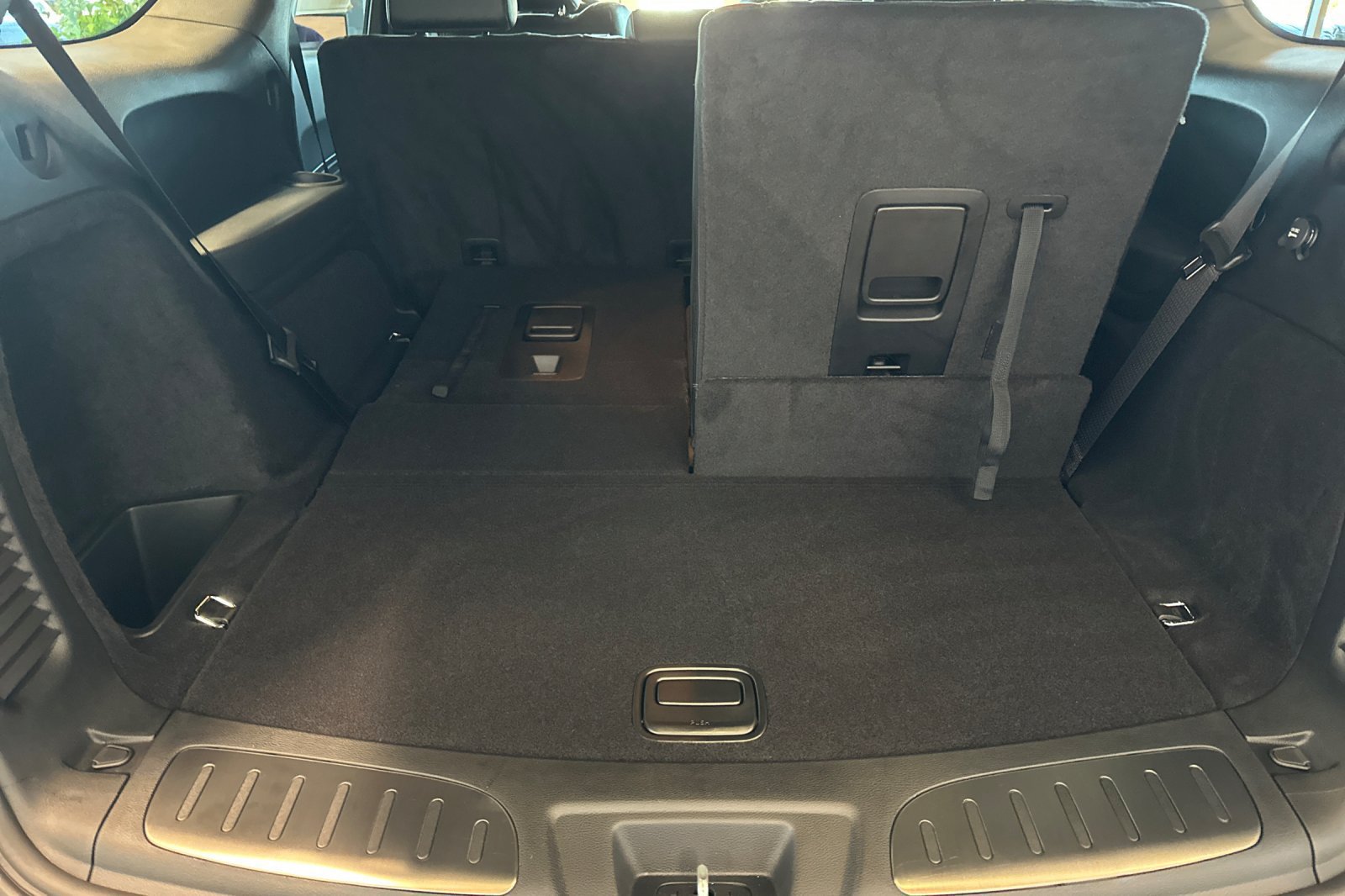 New 2026 Dodge Durango SRT Hellcat w/ 3rd Row Seating Group AWD/4WD image 16