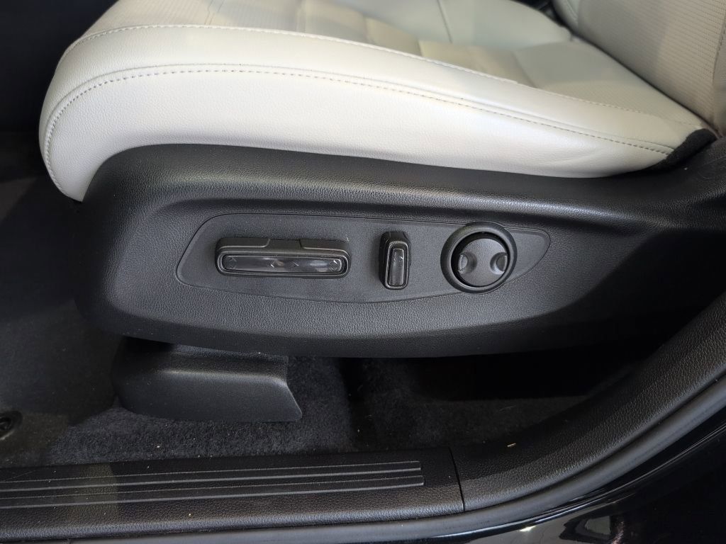 Used 2024 Honda CR-V EX-L image 11