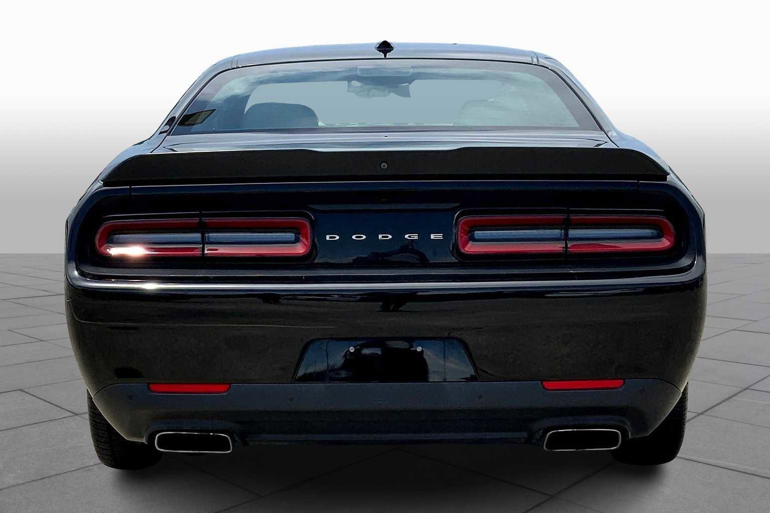 Used 2019 Dodge Challenger R/T Scat Pack w/ Dynamics Package RWD image 5