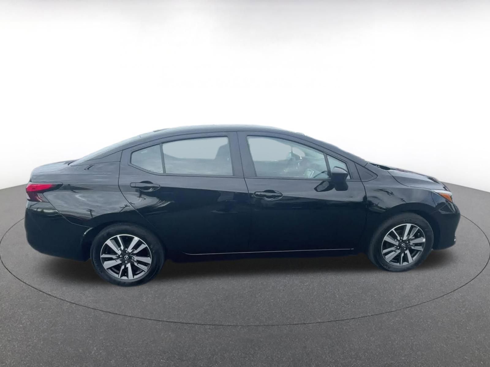 Used 2025 Nissan Versa SV image 16