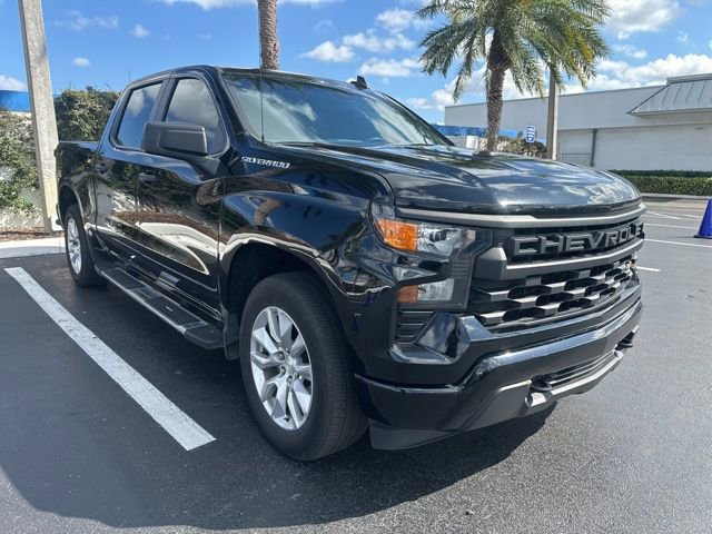 Used 2024 Chevrolet Silverado 1500 Custom image 1