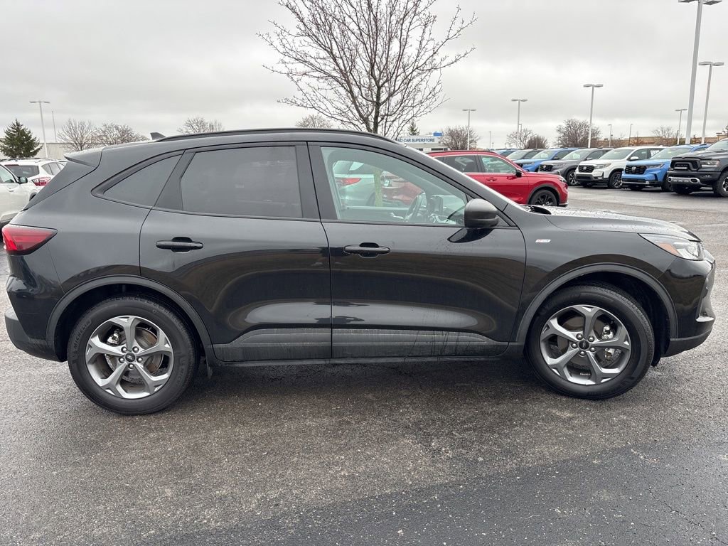 Used 2025 Ford Escape ST-Line image 11