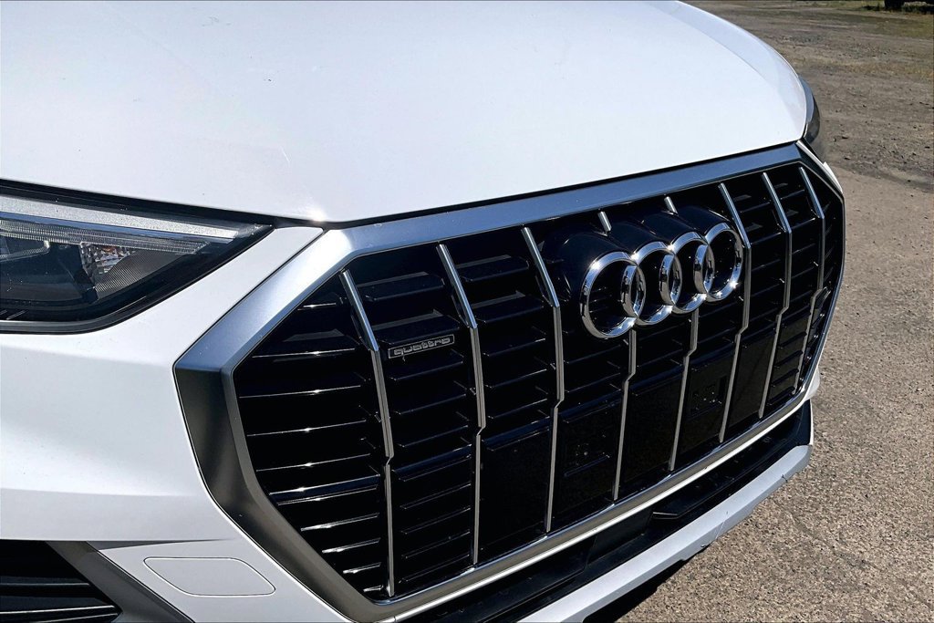 Used 2021 Audi Q3 2.0T Premium w/ Convenience Package AWD/4WD image 31
