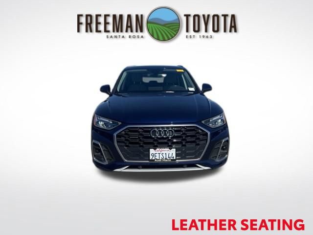 Used 2022 Audi Q5 2.0T Premium w/ Convenience Package image 3