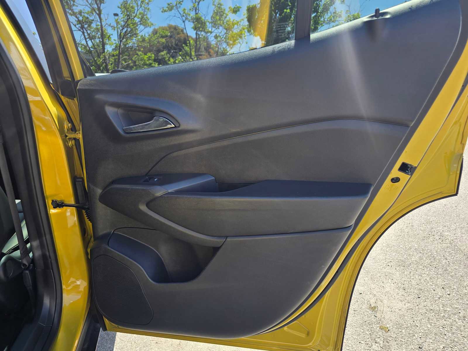 Used 2024 Chevrolet Trax ACTIV w/ Sunroof Package FWD image 13