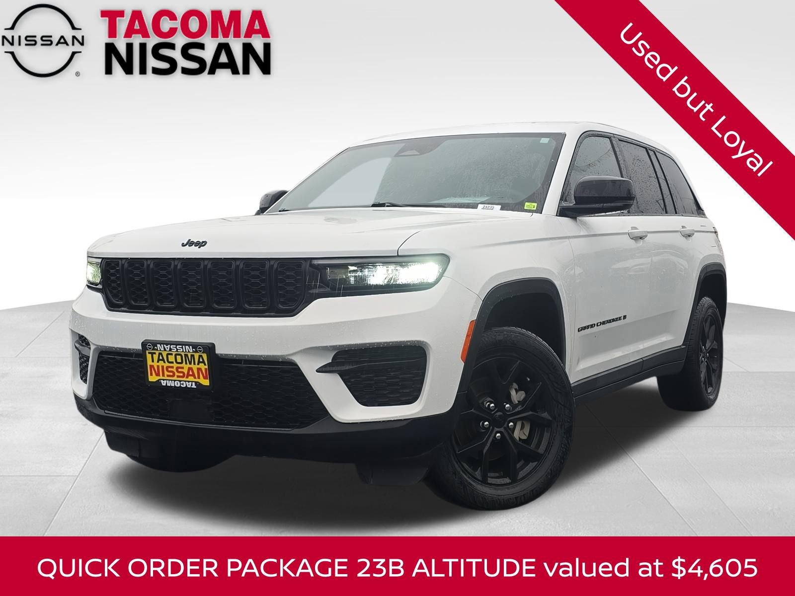 Used 2024 Jeep Grand Cherokee Altitude image 1