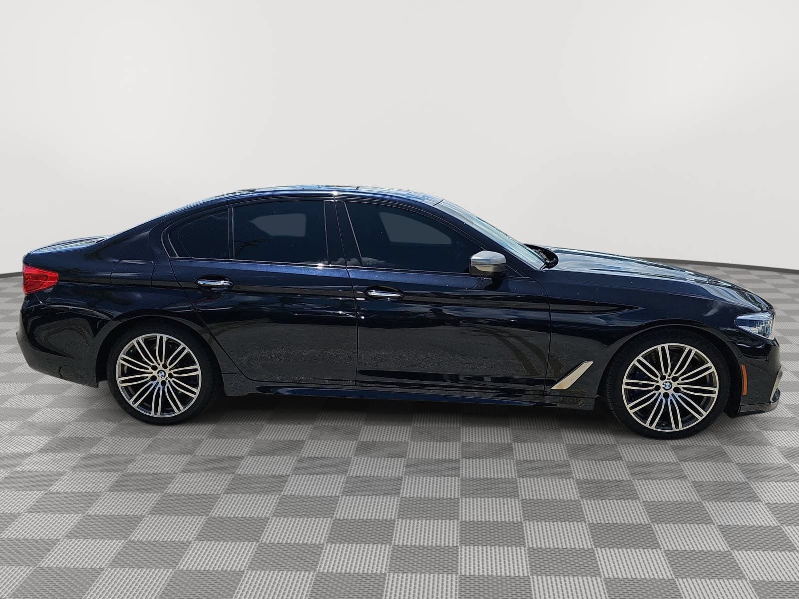 Used 2018 BMW M550i xDrive w/ Driving Assistance Package AWD/4WD image 9