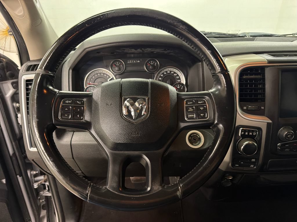 Used 2019 RAM 1500 Classic SLT w/ Luxury Group AWD/4WD image 18