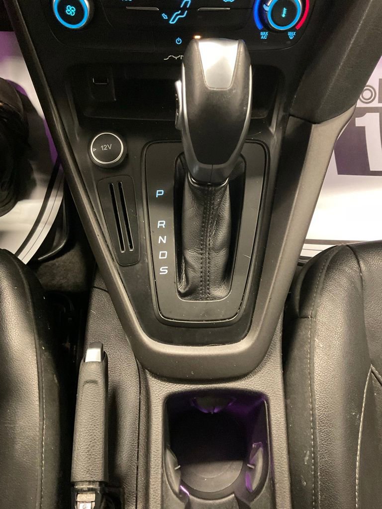 Used 2015 Ford Focus SE w/ Equipment Group 201A image 24