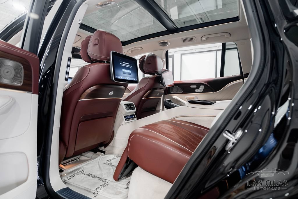 Used 2026 Mercedes-Benz Maybach GLS 600 4MATIC image 69