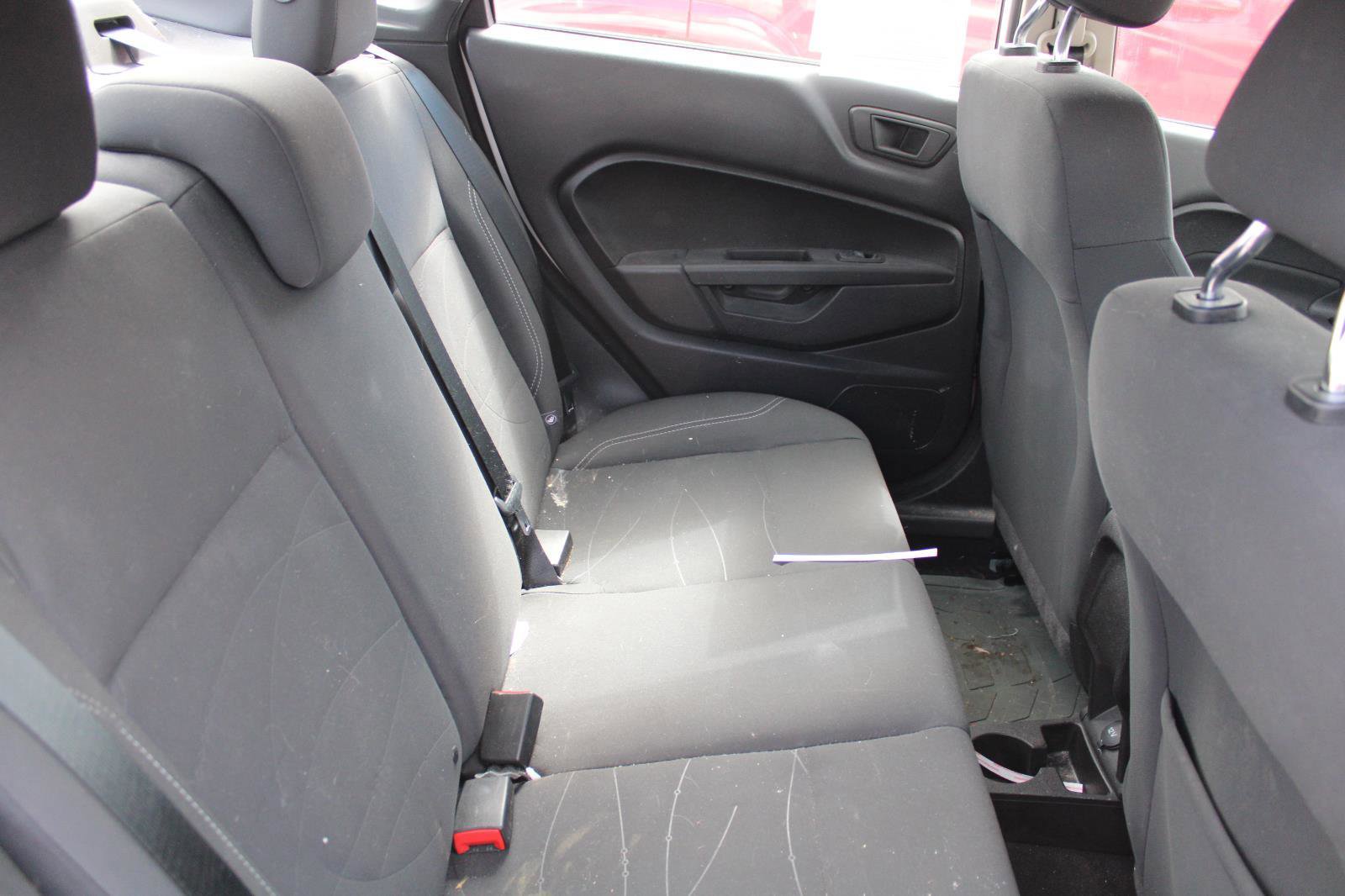 Used 2018 Ford Fiesta SE FWD image 5