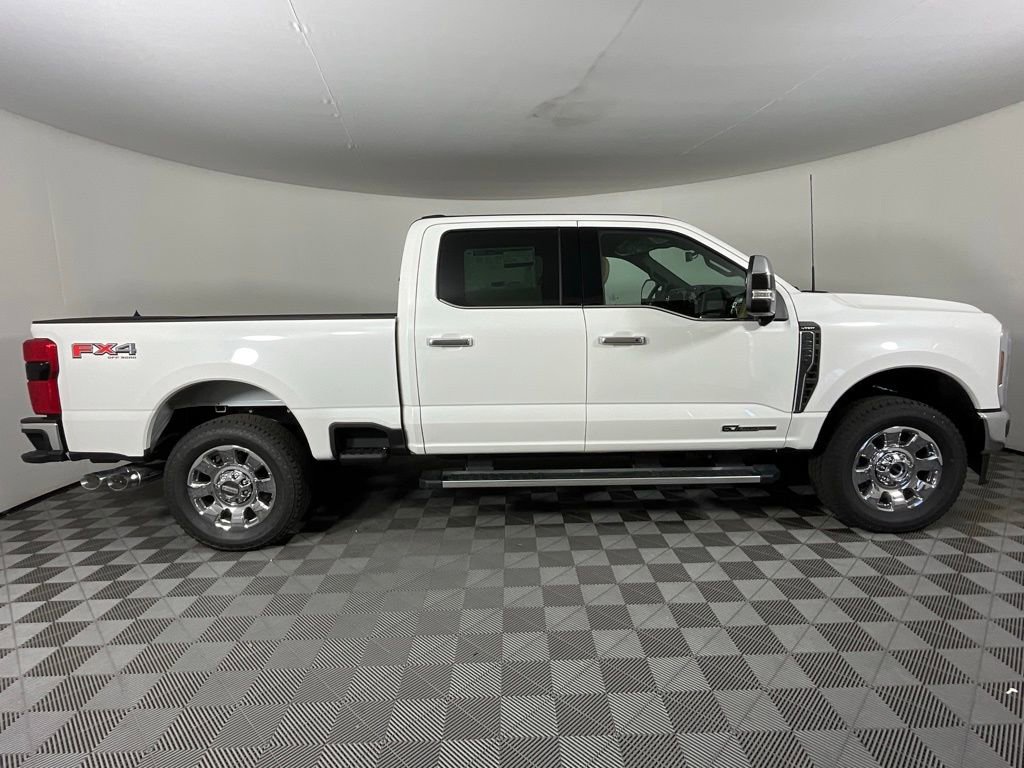 New 2026 Ford F250 Lariat w/ Chrome Package image 2