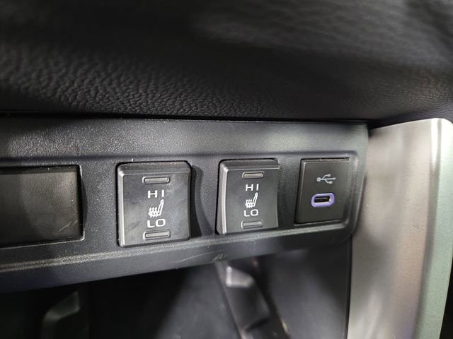 Used 2024 Toyota Corolla Cross XLE w/ Convenience Package AWD/4WD image 26
