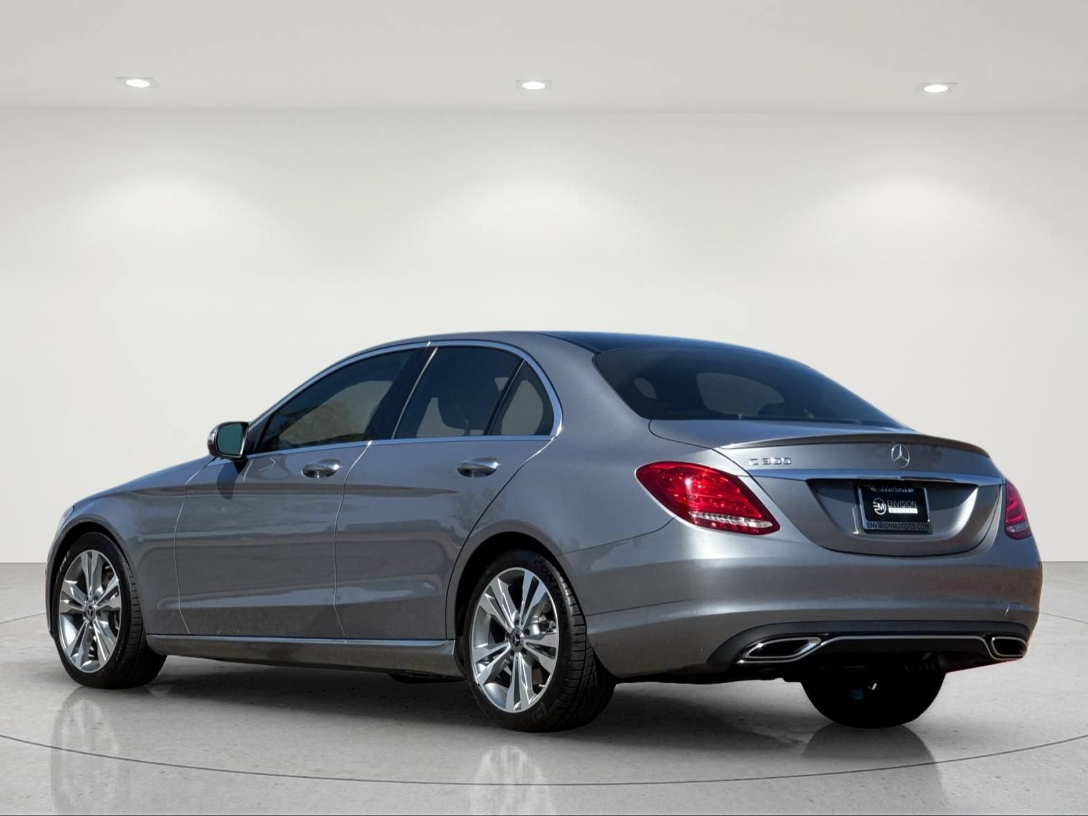 Used 2015 Mercedes-Benz C 300 Sedan image 4