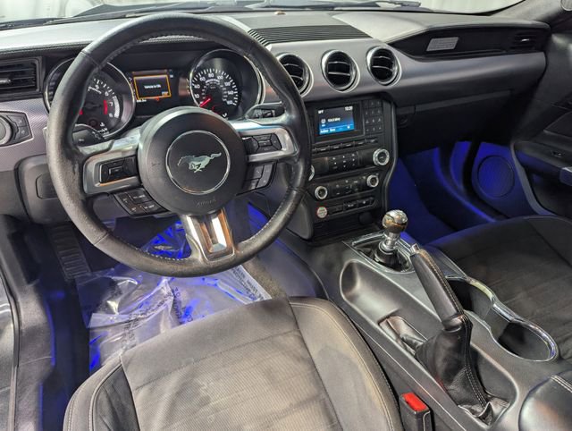 Used 2017 Ford Mustang GT RWD image 6