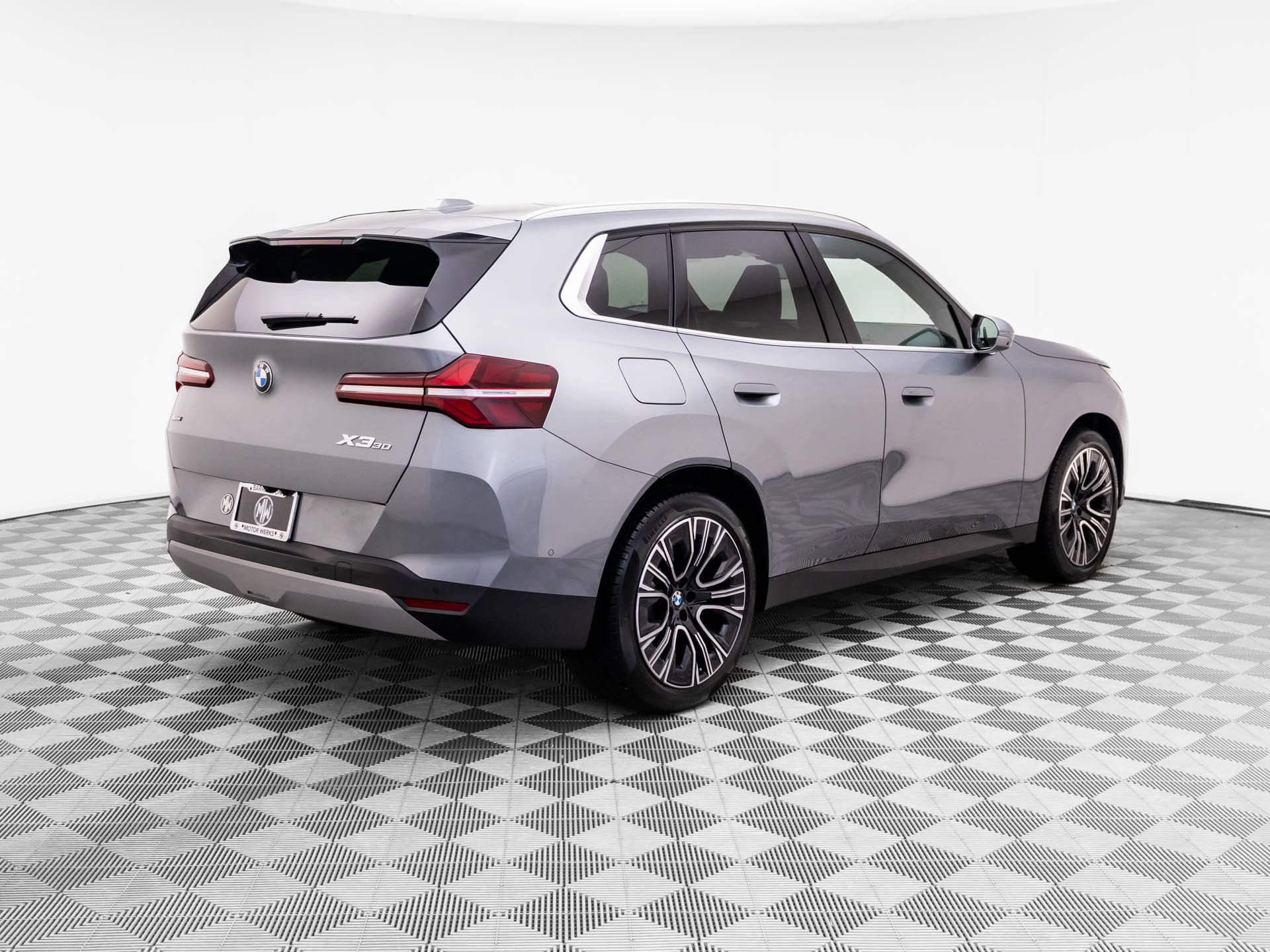 Used 2025 BMW X3 xDrive30i w/ Premium Package AWD/4WD image 5