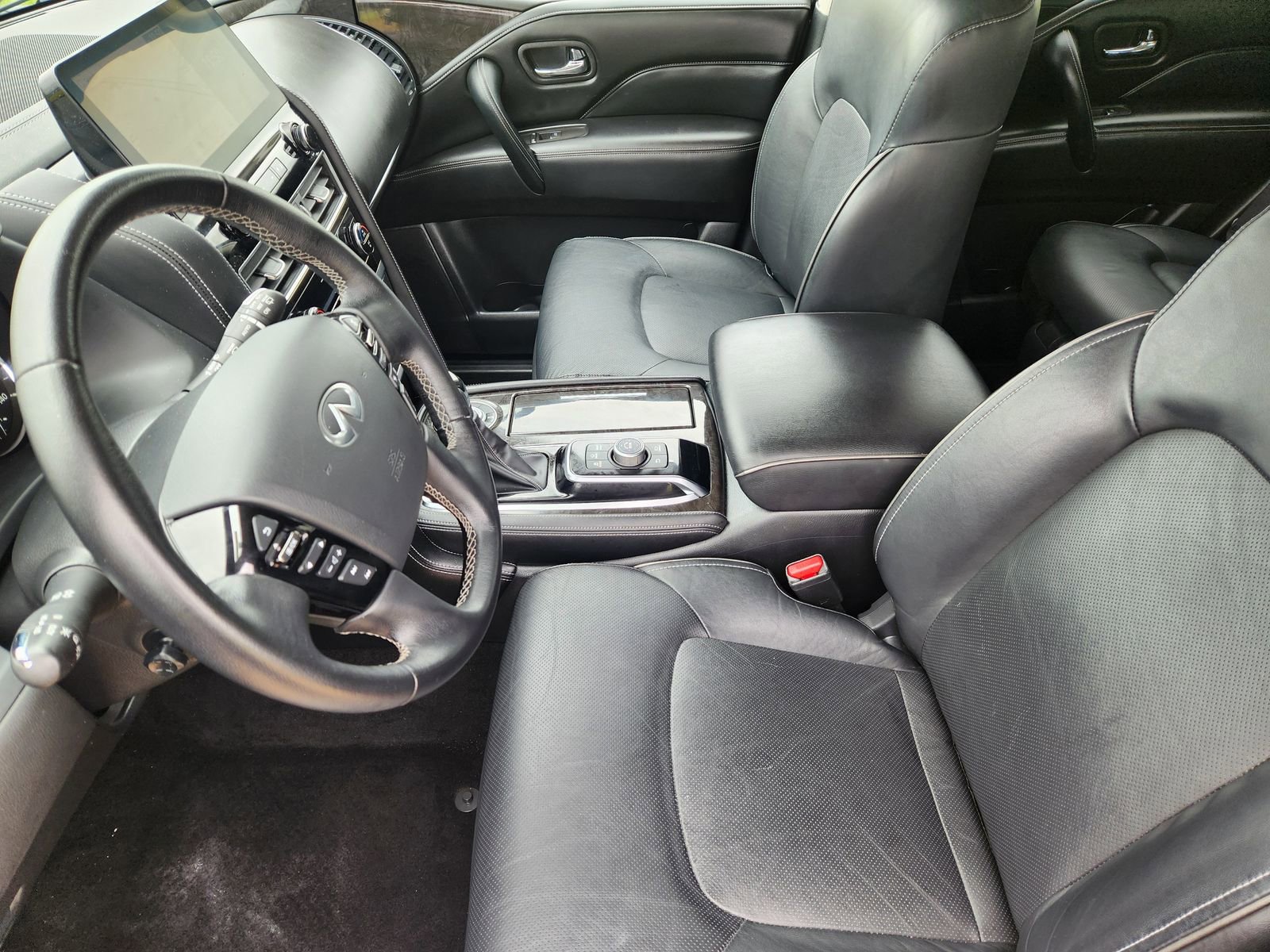 Used 2024 INFINITI QX80 Luxe RWD image 16