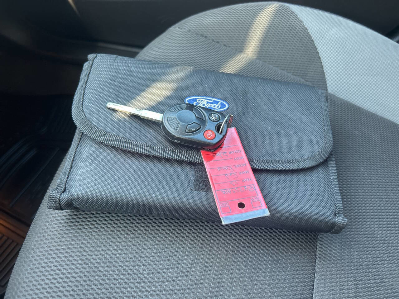 Used 2013 Ford Focus SE w/ SE Winter Pkg image 35