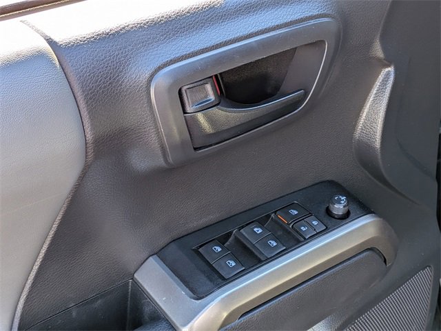 Used 2022 Toyota Tacoma SR5 image 9
