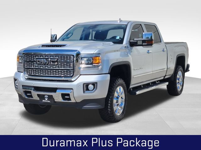 Used 2018 GMC Sierra 2500 Denali w/ Duramax Plus Package AWD/4WD image 5