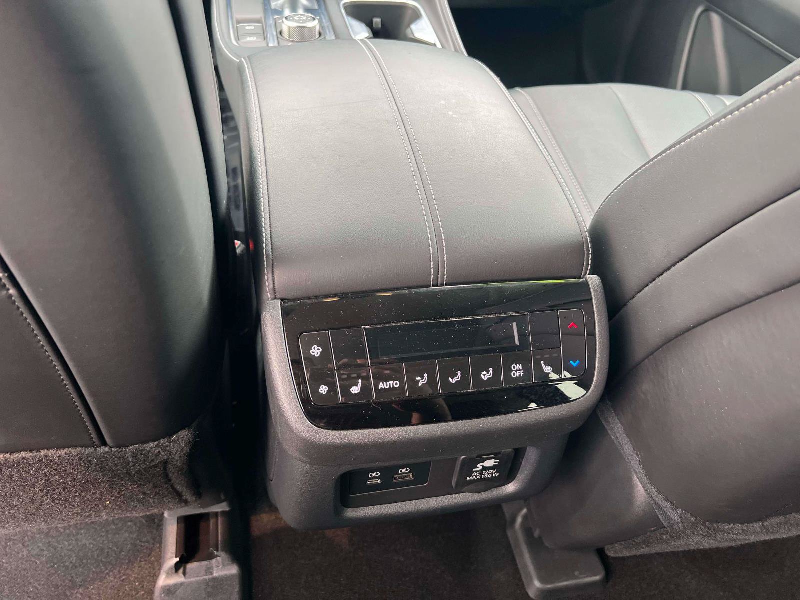 Used 2023 INFINITI QX60 Sensory w/ Vision Package AWD/4WD image 31