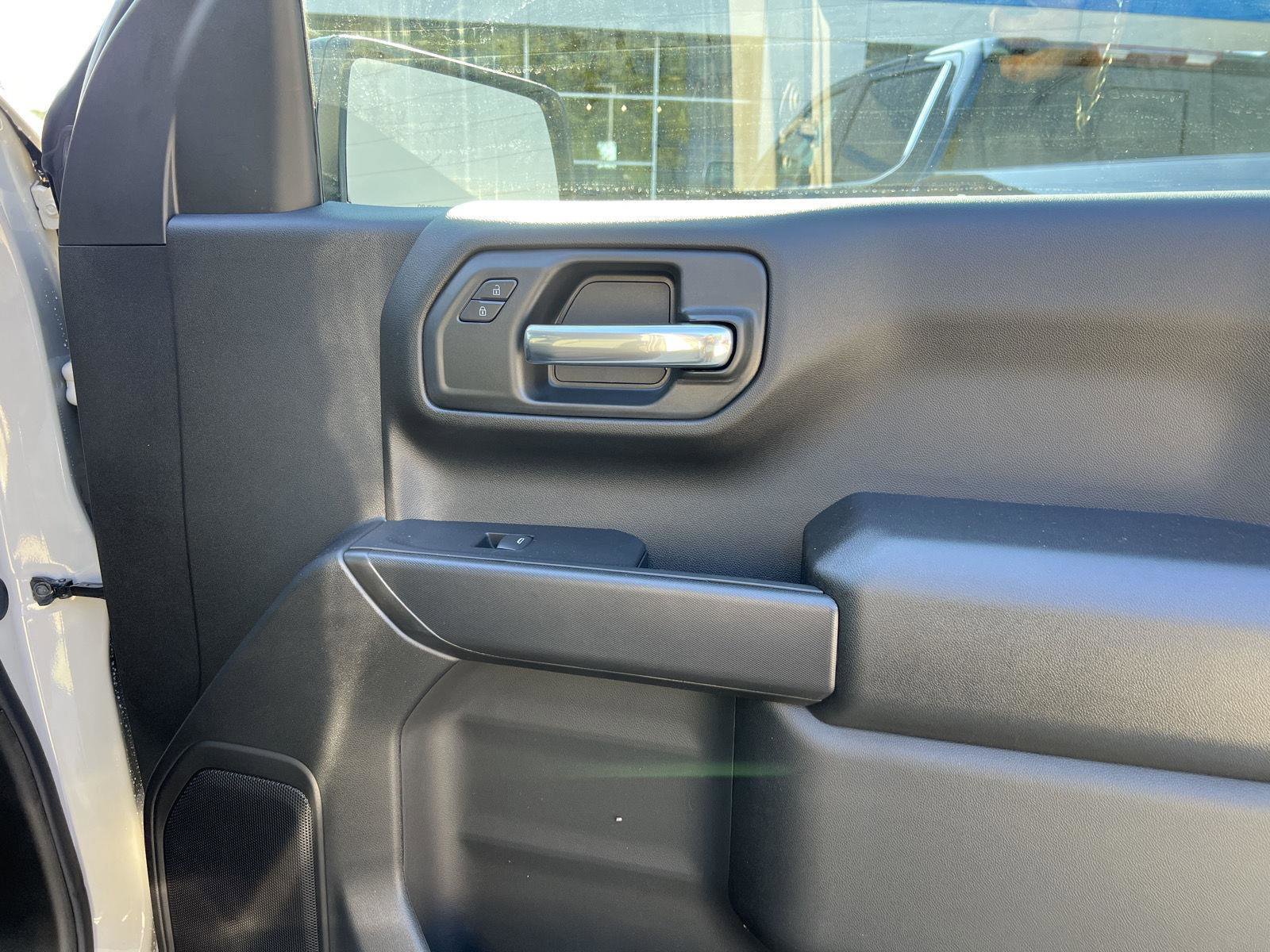 New 2026 Chevrolet Silverado 1500 Custom w/ LPO, Dark Essentials Package image 30