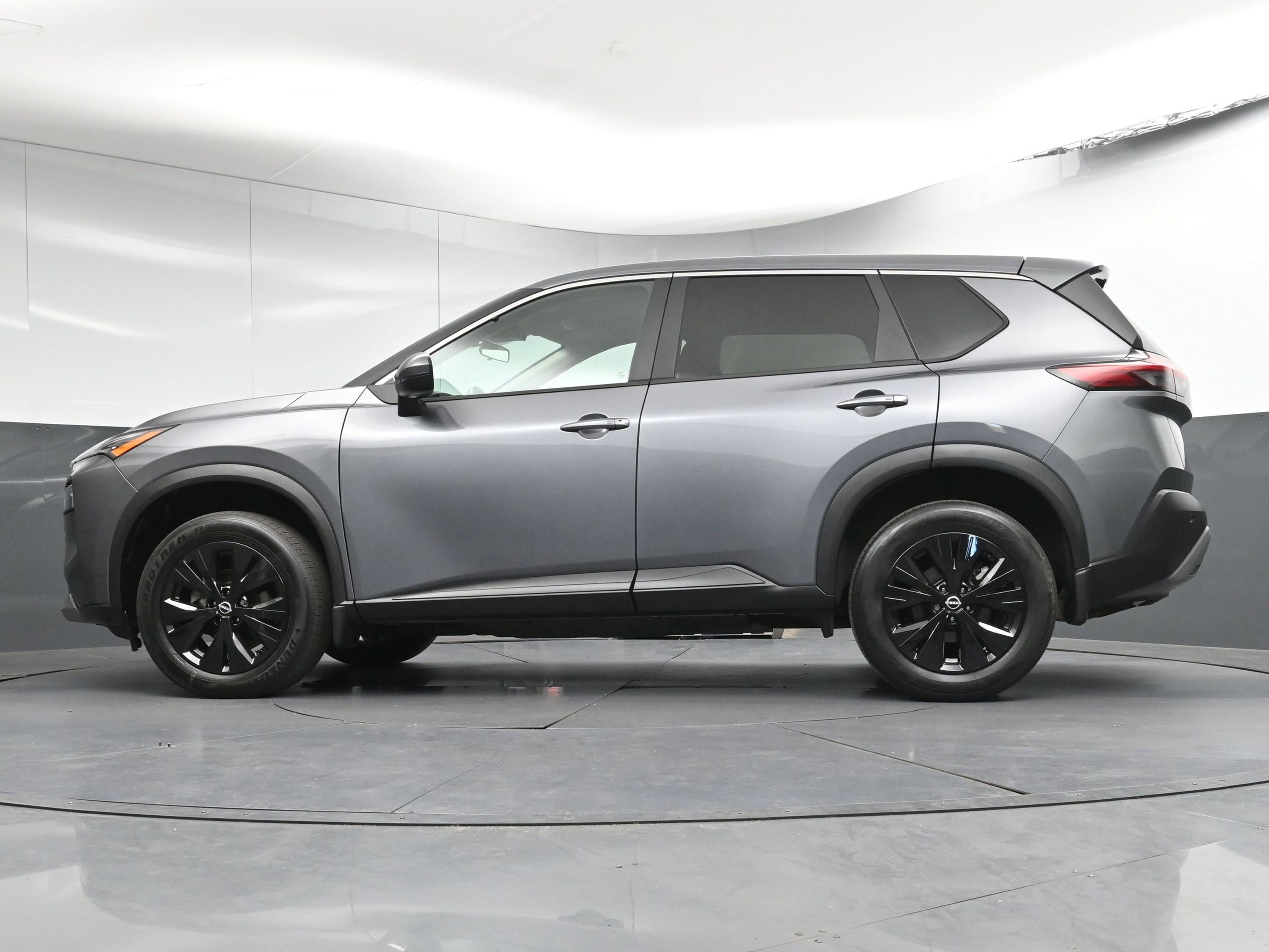 Certified 2023 Nissan Rogue SV image 30