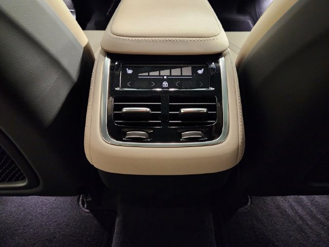 Certified 2026 Volvo XC90 B6 Plus w/ Protection Package Premier AWD/4WD image 31