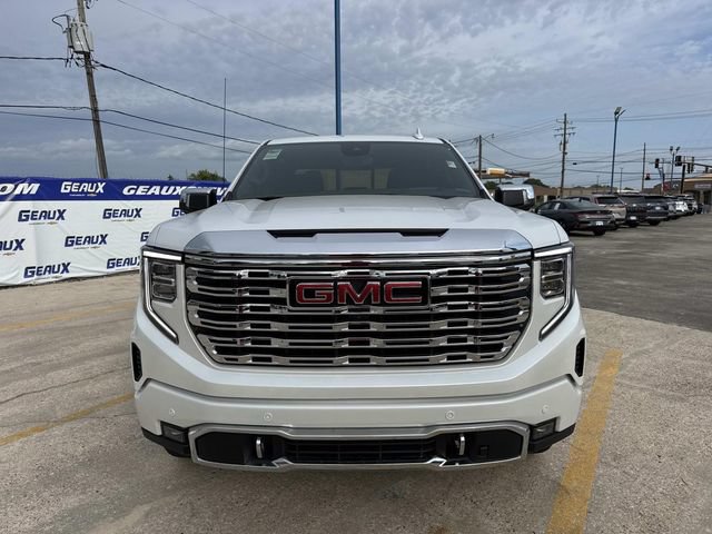 Used 2024 GMC Sierra 1500 Denali w/ Technology Package AWD/4WD image 4