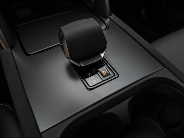 New 2026 Land Rover Discovery Sport Landmark AWD/4WD image 27