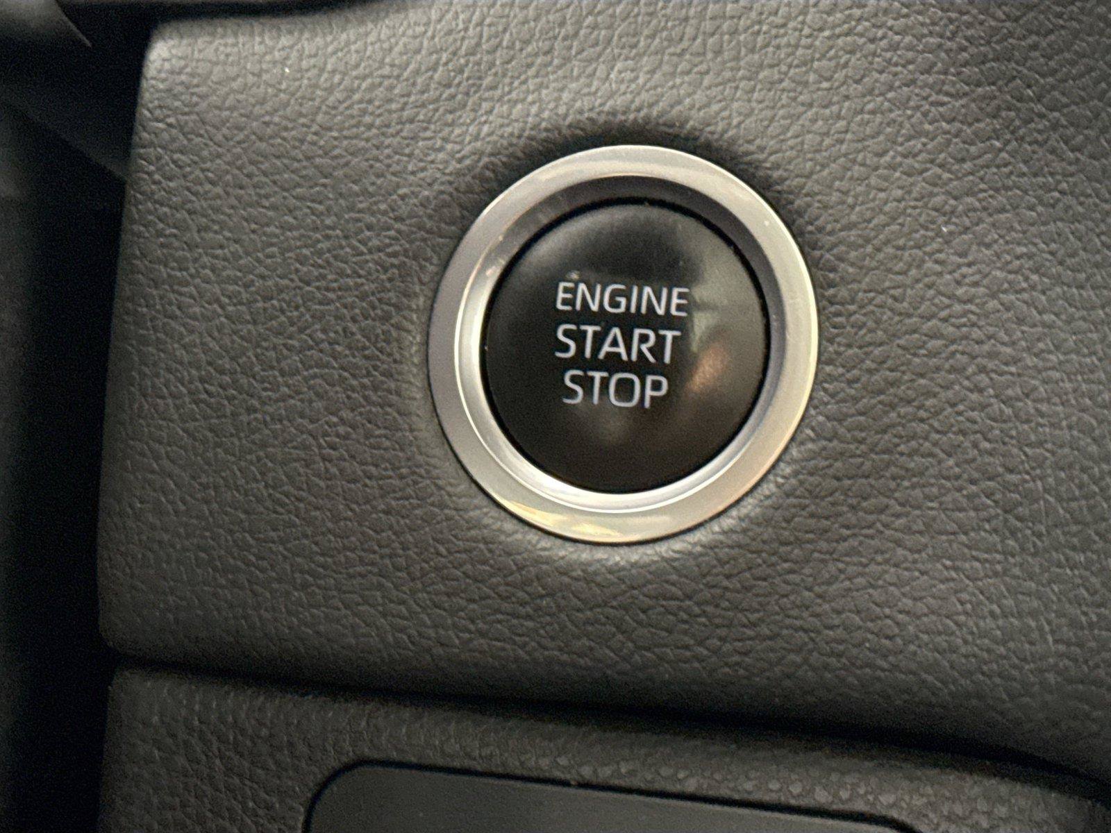 Used 2023 Toyota Tundra Limited w/ Power Package AWD/4WD image 21