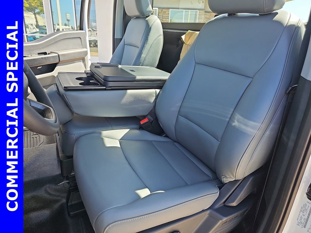 New 2025 Ford F550 4x4 Regular Cab Super Duty image 14