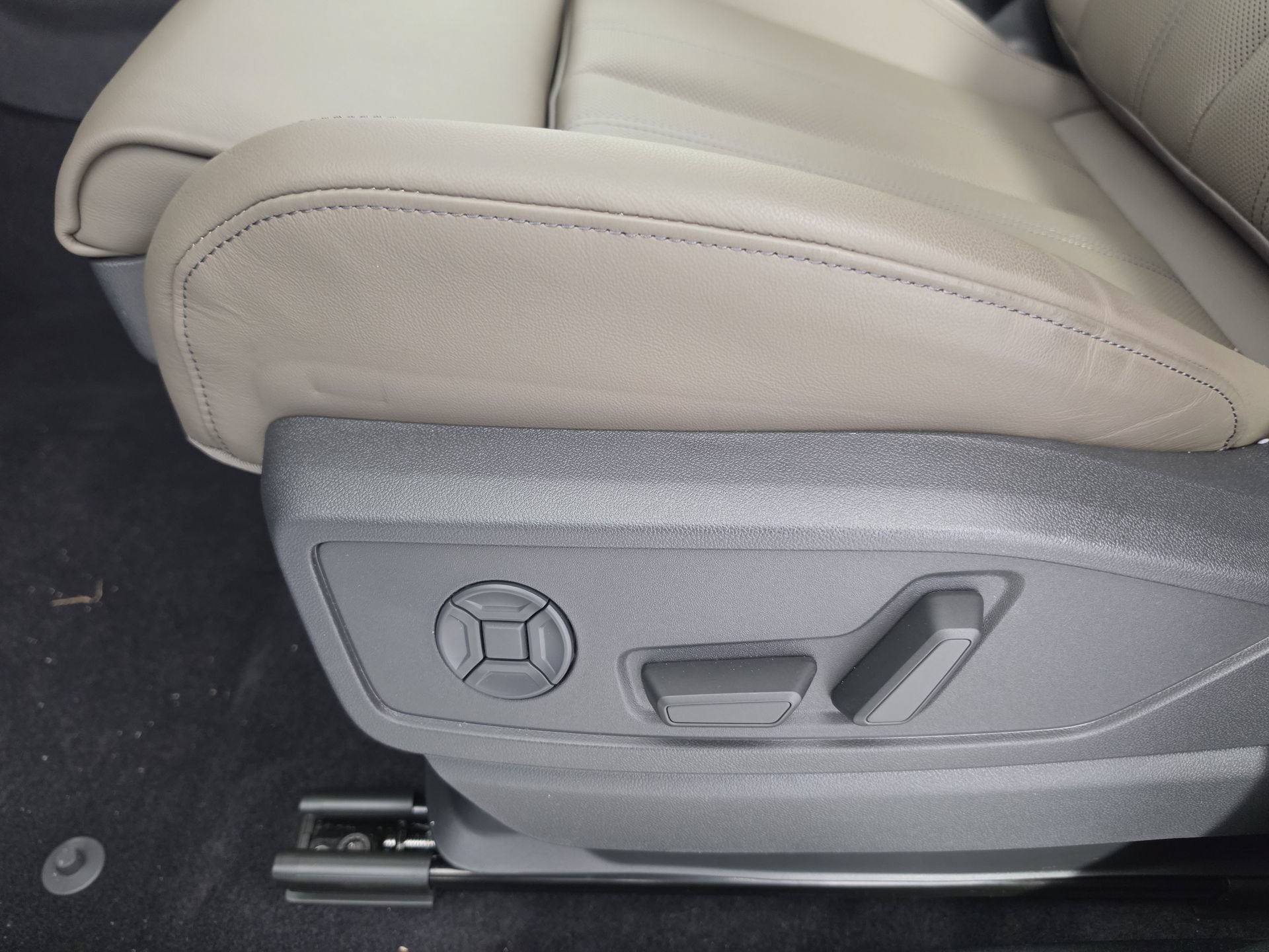 New 2026 Audi Q5 Premium Plus AWD/4WD image 15