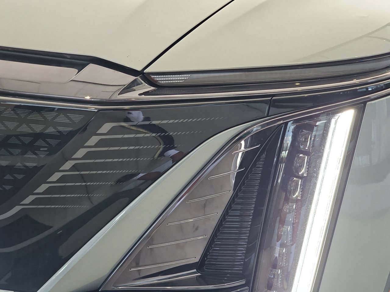 New 2026 Cadillac Lyriq V AWD/4WD image 31