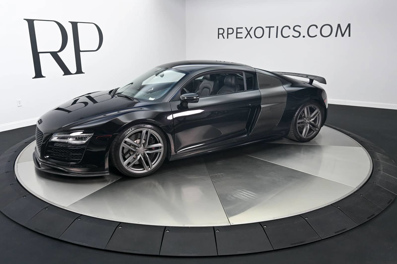 Used 2015 Audi R8 V10 AWD/4WD image 1