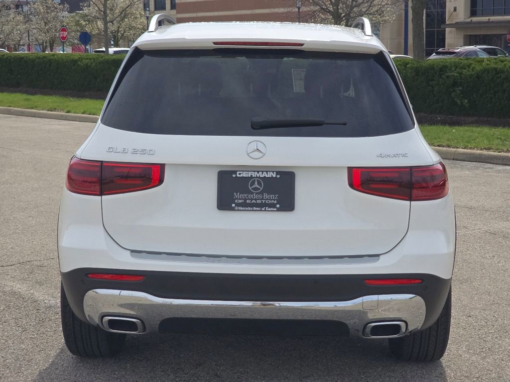 New 2026 Mercedes-Benz GLB 250 4MATIC image 15