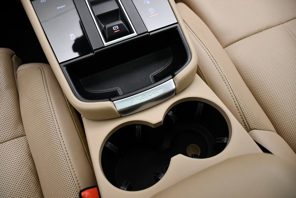 Used 2022 Porsche Macan image 34