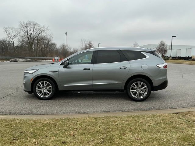 Used 2024 Buick Enclave Essence w/ Experience Buick Package image 9