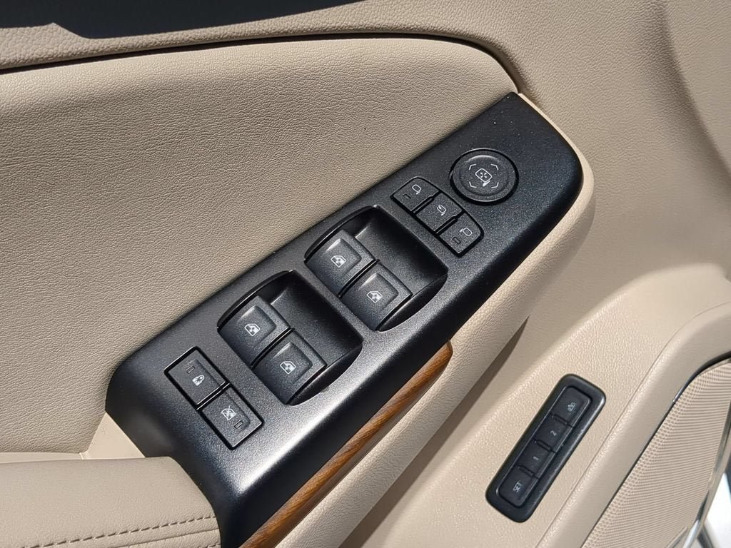 Used 2020 GMC Yukon Denali w/ Denali Ultimate Package RWD image 27