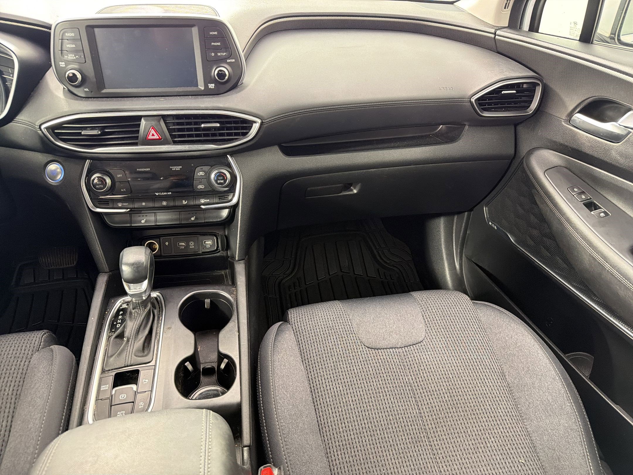 Used 2020 Hyundai Santa Fe SEL w/ Convenience Package image 27