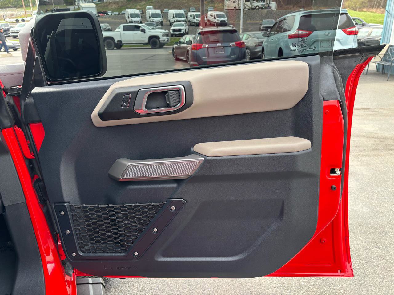 Used 2022 Ford Bronco Wildtrak image 19