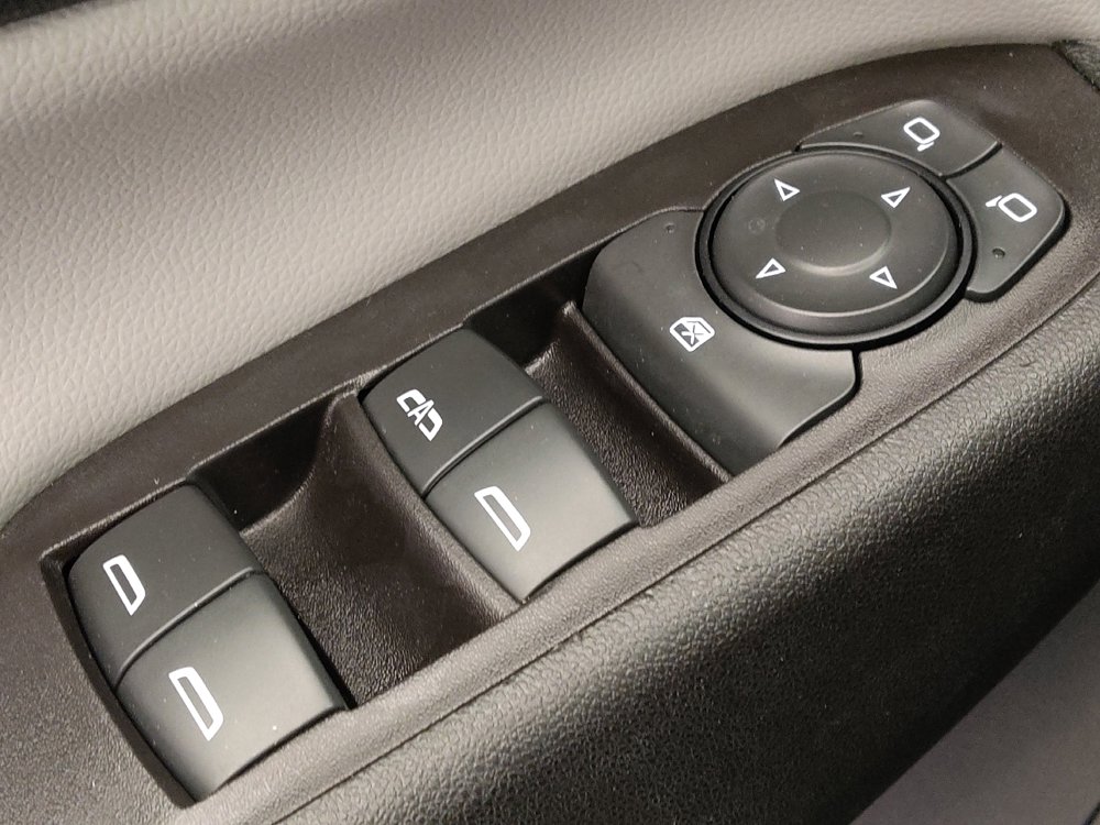 Used 2020 Chevrolet Equinox LT image 27