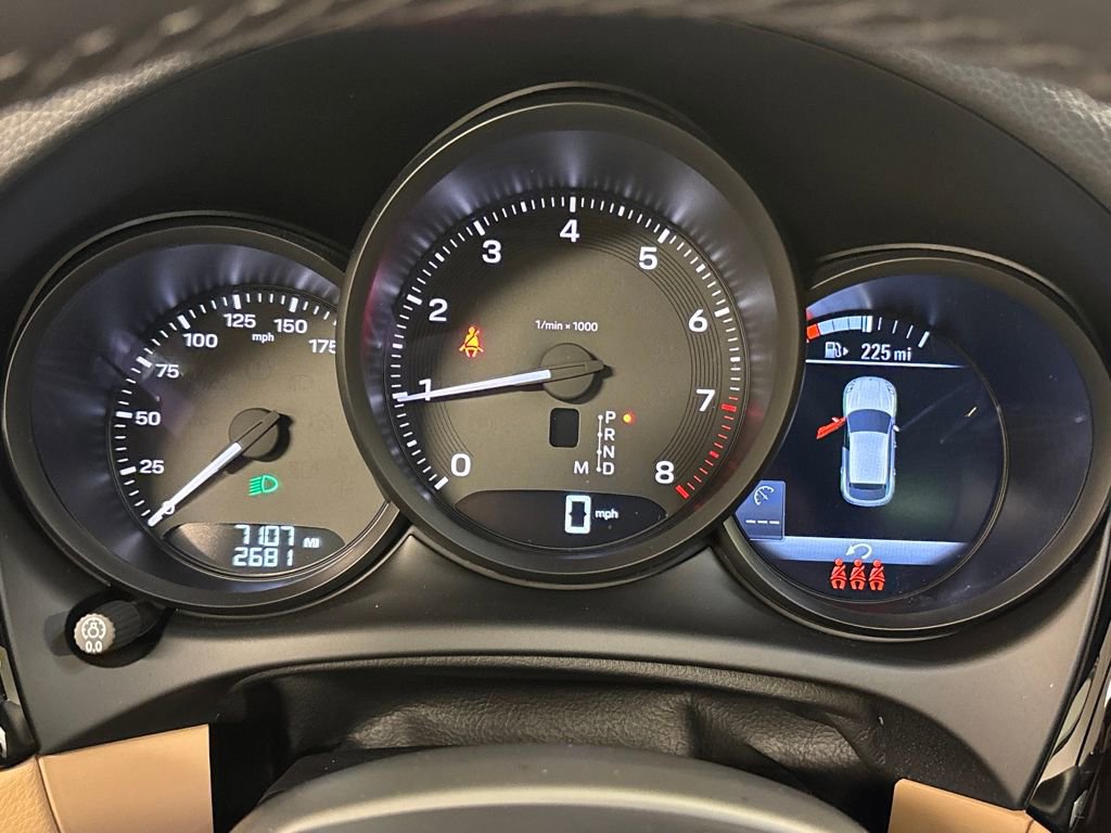 Used 2024 Porsche Macan image 32