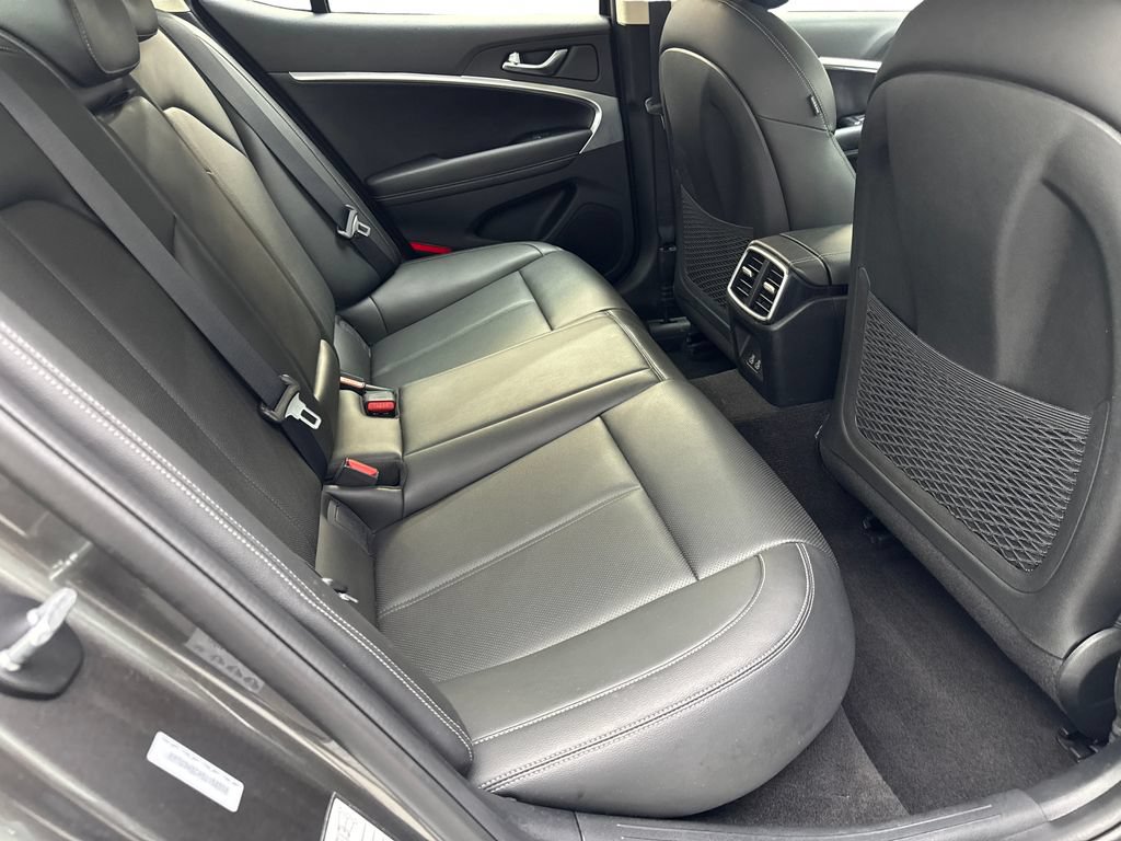 Used 2025 Genesis G70 2.5T RWD image 39